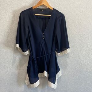 Cynthia Steffe Navy & White Tie Waist Handkerchief Hem Blouse Size Small